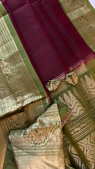 Betalnut Leaf Green  Gadwal handwoven silk saree with embroidered stitched blouse