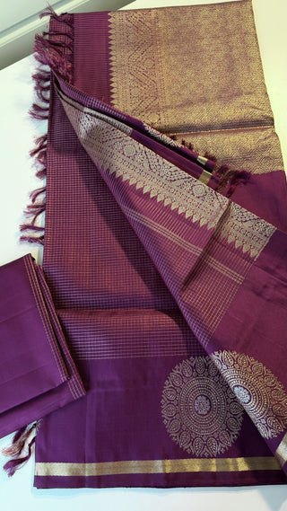 Dark Magenta  Handloom kanjivaram Beautiful muthu kattam kanchi pattu saree fine weave kanchi pattu bridal vintage revival with unstitched blouse
