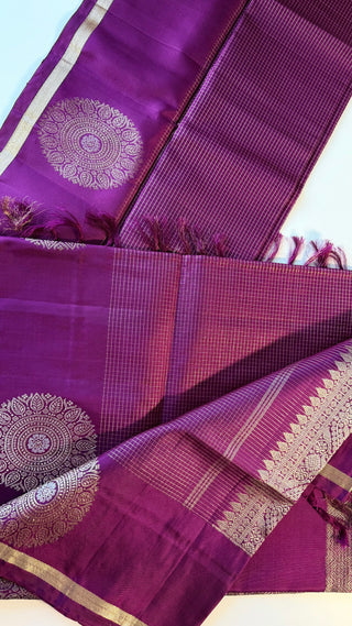 Dark Magenta  Handloom kanjivaram Beautiful muthu kattam kanchi pattu saree fine weave kanchi pattu bridal vintage revival with unstitched blouse