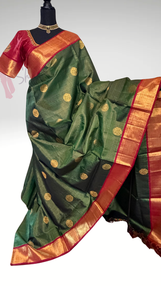 Pure Handloom kanjivaram Shades of Beautiful Bottle Green to Red  vaira oosi kanchi pattu saree fine embroidered blouse weave kanchi pattu bridal