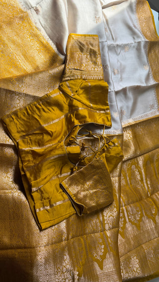 Beige Gold Benerasi Handloom silk saree Katan silk saree  pallu Partywear Diwali online shopping with stitched blouse