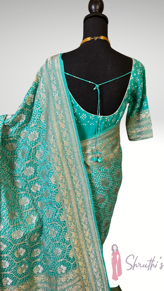 Pure Rye Handone Bandhani Silk Saree Pure Zari Unique Indian Wedding Bridal Silk Saree Easy Drape Silk Online USA Ready to ship saree USA for bride
