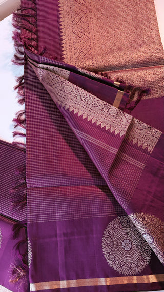 Dark Magenta  Handloom kanjivaram Beautiful muthu kattam kanchi pattu saree fine weave kanchi pattu bridal vintage revival with unstitched blouse