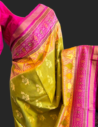Pure Green patola silk zari border saree comes with stitched blouse