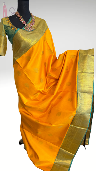 Handloom Pure kanchi Yellow vairaoosi pure zari kanjivaram silk saree blouse and pallu indian wedding silk saree online usa