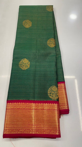 Pure Handloom kanjivaram Shades of Beautiful Bottle Green to Red  vaira oosi kanchi pattu saree fine embroidered blouse weave kanchi pattu bridal