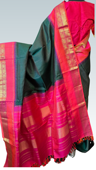 Bottle Green Pink double shade gold checks oosi kanchi pattu saree fine weave kanchi pattu bridal