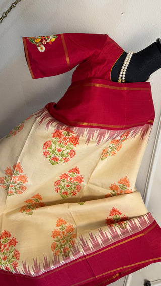 Authentic Kanchi pattu handloom saree with maroon contrast border