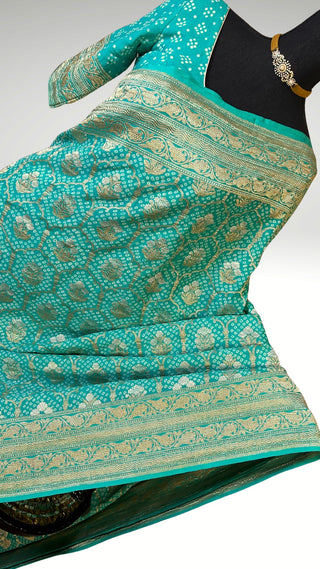 Pure Rye Handone Bandhani Silk Saree Pure Zari Unique Indian Wedding Bridal Silk Saree Easy Drape Silk Online USA Ready to ship saree USA for bride