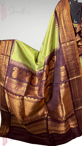 Vintage weaves pure Handloom silk Green to Brown butta Gadwal silk saree with stitched blouse embroidered blouse