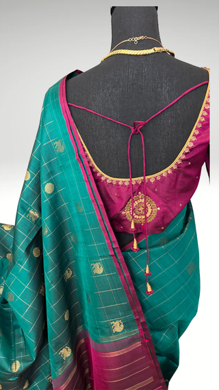 Handloom Bottle Green  gold checks kanchi pattu saree fine weave kanchi pattu bridal