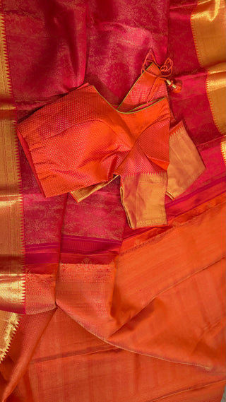 Handloom korvai Kanchipuram silk saree with grand golden pallu and flower buttas