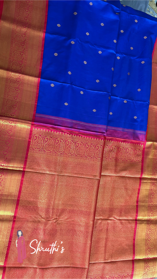 Designer Kanjivaram silk saree with handwoven details and lightweight comfort.