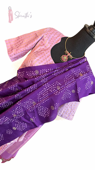 Traditional handloom Kanjivaram silk pavadai langa dhavani with Bandhini dupatta and zari woven detailing