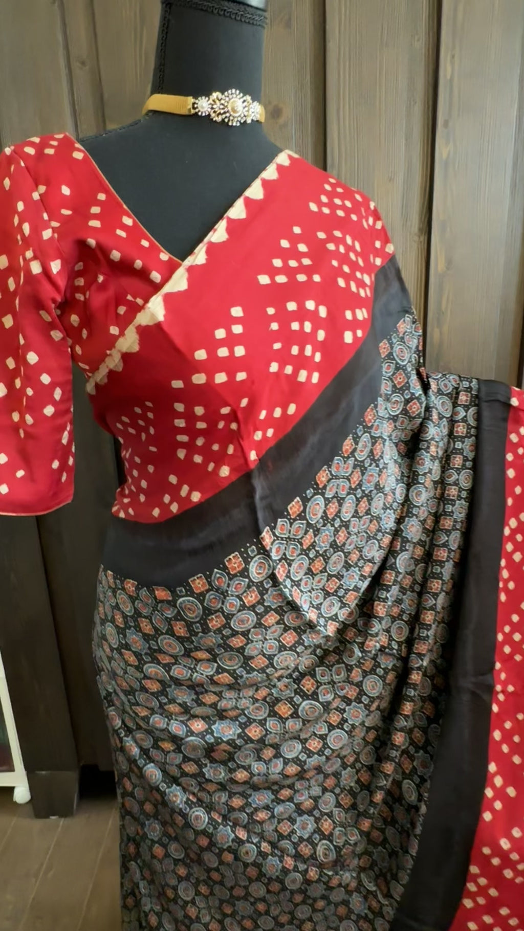 red bandhani saree online usa