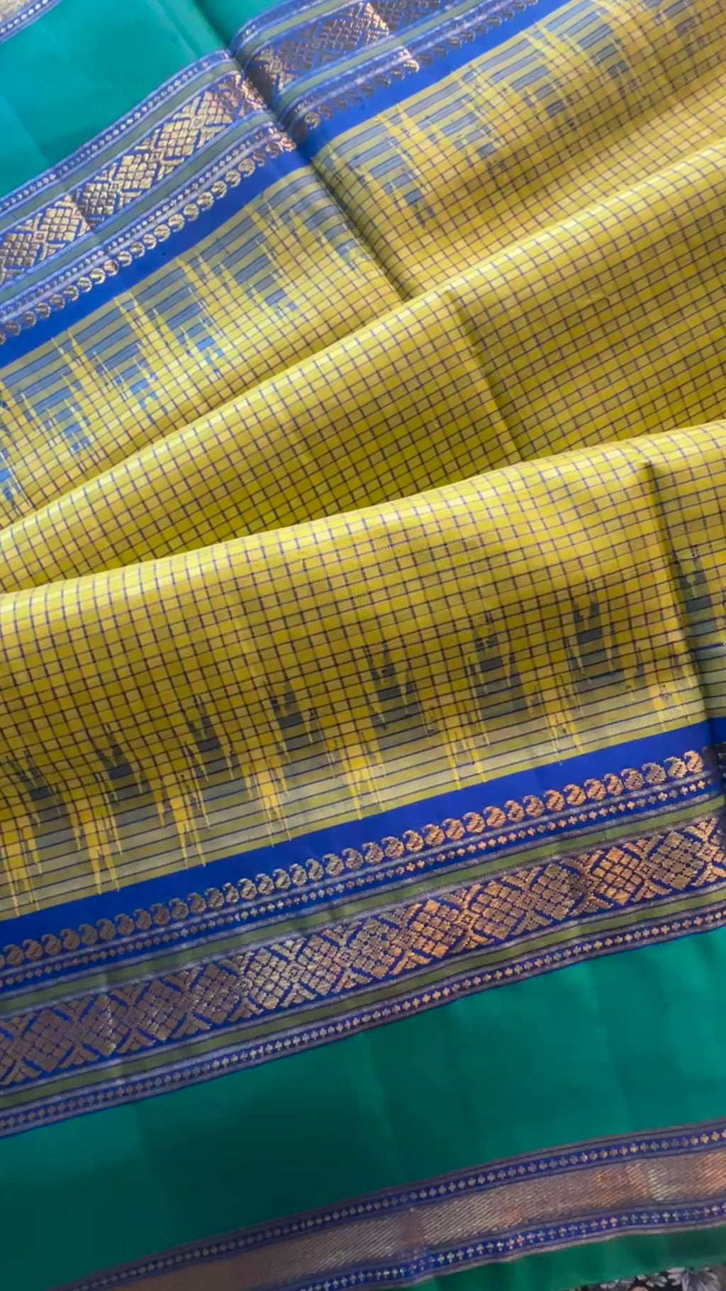 Kanjivaram saree for Indian bride Wedding pattu saree USA Pure silk saree with contrast blouse Kanchipuram saree with rich zari Bridal silk saree for muhurtam Easy drape kanjivaram pattu Designer kanchipuram silk saree Online kanjivaram for wedding Real zari silk saree for marriage Temple border silk saree Bridal kanjivaram with blouse piece Traditional South Indian saree for bride Soft silk bridal saree USA Pattu saree USA online store Pure zari bridal saree Tamil wedding saree USA