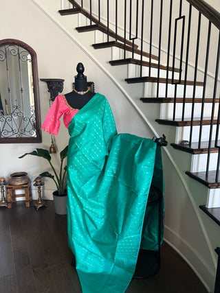 Borderless salmon pink teal with silver  zari pure kanjivaram